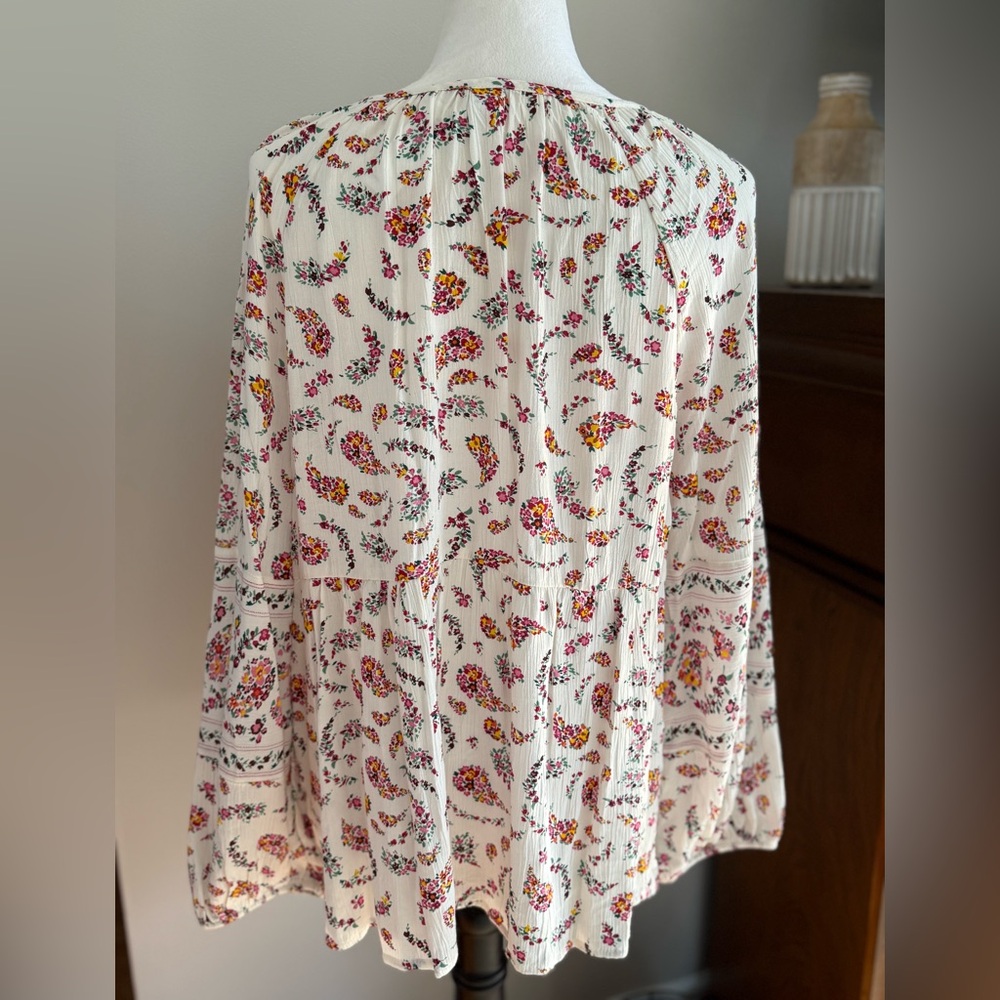 Old Navy Floral Blouse - Picture 3 of 5